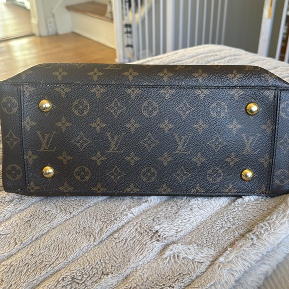 Louis Vuitton Flower Tote - Picture 2 of 11